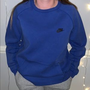 nike crew neck